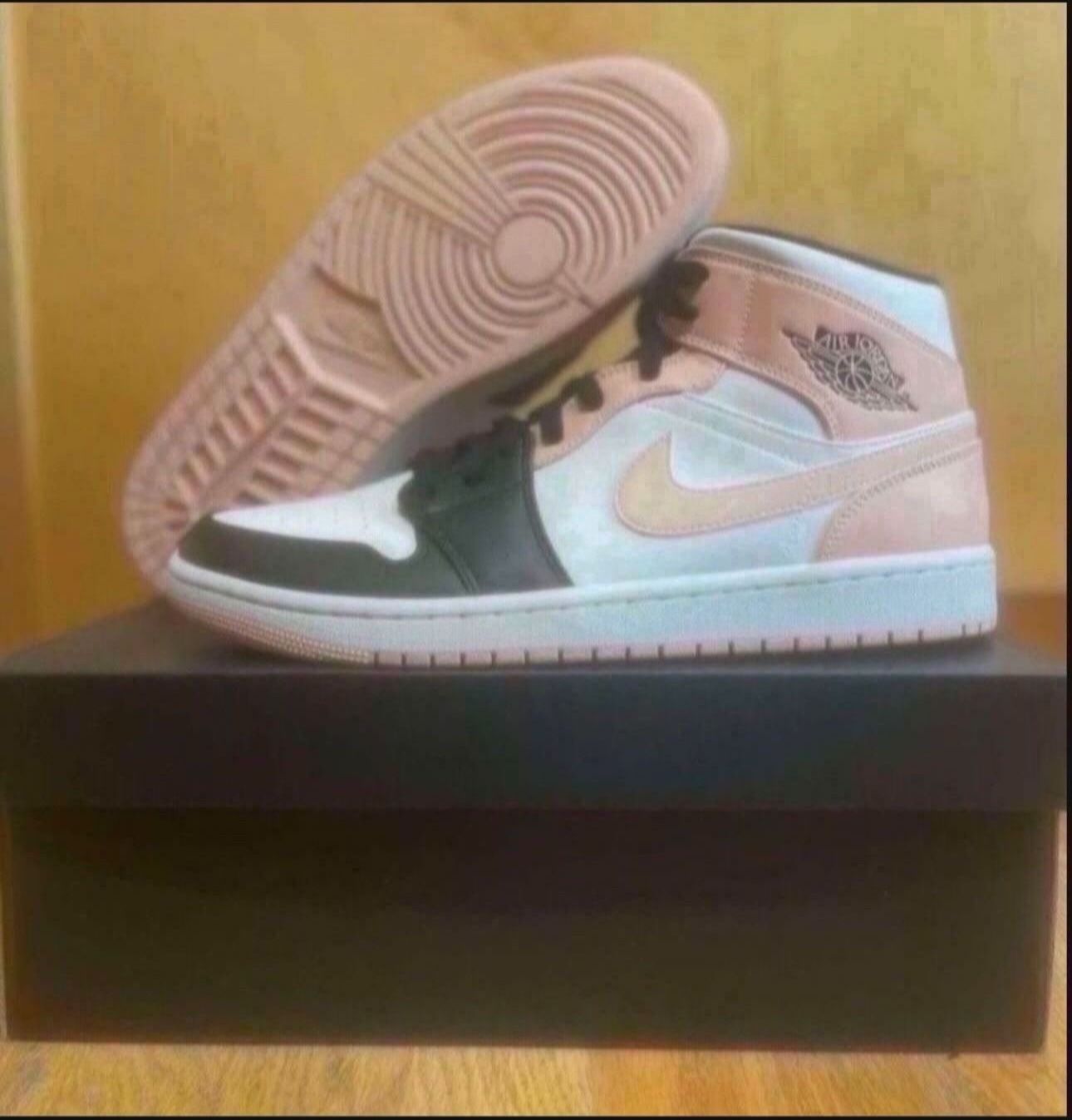 Nike Air Jordan 1 Mid Crimson Tint Black Size 10 Brand New 