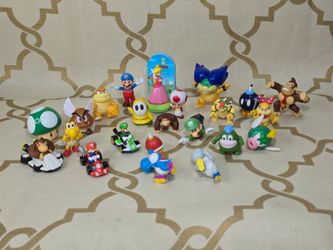 Super Mario Bros Nintendo Luigi Yoshi DK Von Koopa Mixed Toy Figures Lot Of 23