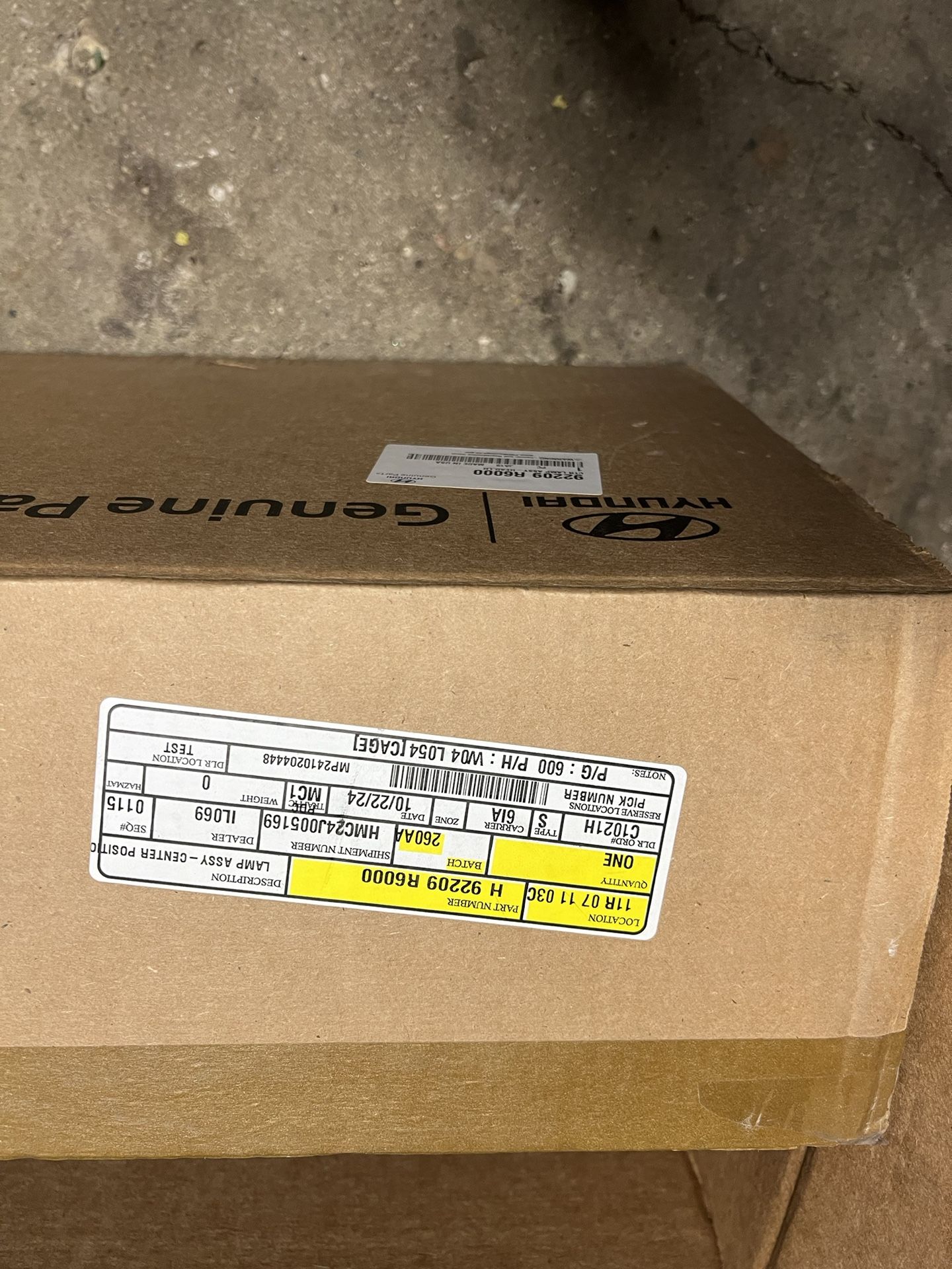 2024—2025 Hyundai Santa Fe Grill LED Center Light 