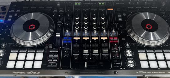 Pioneer DDJ-SZ Turntable W/Cas