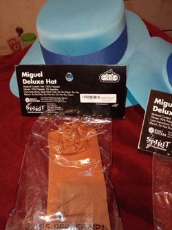 Miguel deluxe hat with gloves 7 Total