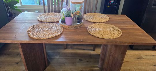 Dinning table solid wood