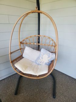 Outdoor Swinging Chair