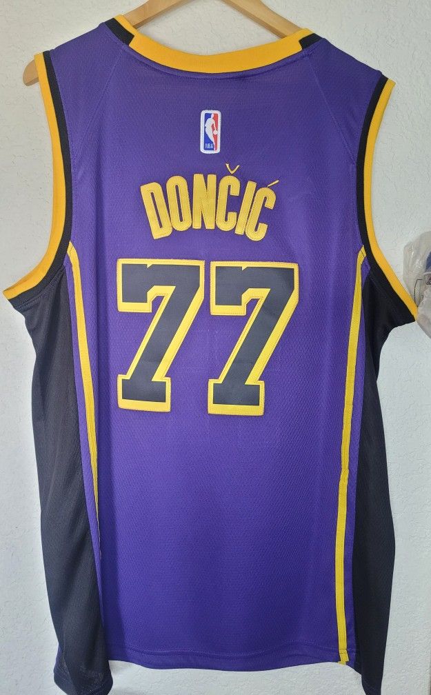 LA LAKERS Jersey Sz XL