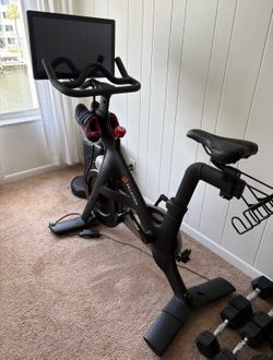 Peloton 2019 with Gen 3 Screen (NEED GONE ASAP)
