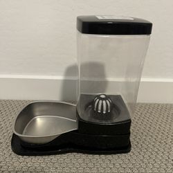 Dog gravity Water Bowl-1 gallon Capacity 