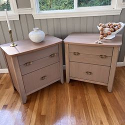 Set Bassett Nightstand 