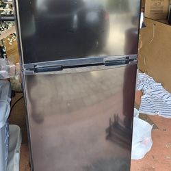 Refrigerator/Freezer 