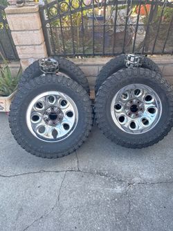 GMC , CHEVY, SIERRA WHEELS AND TIRES