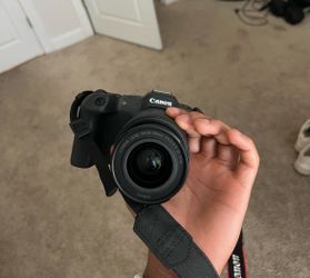 Canon EOS R8
