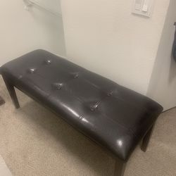 Beautiful Table and 6 chairs 🪑 and bench