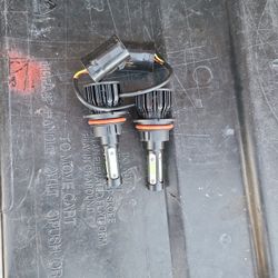 Brand New Led Headlight Bulbs 9004 8000k Ice Blue Color 