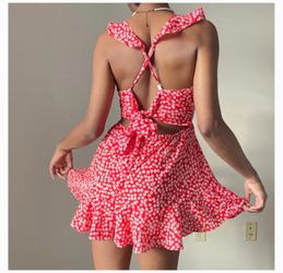 Ruffle Trim Ditsy Floral Romper  size L new