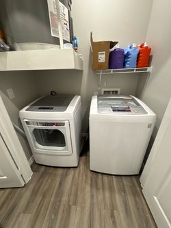 Washer and dryer set