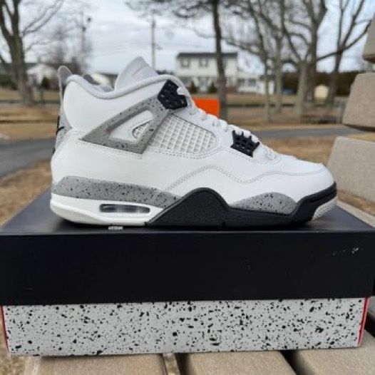 Jordan 4 White Cement