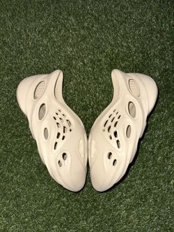 Yeezy Sand Foam Runners