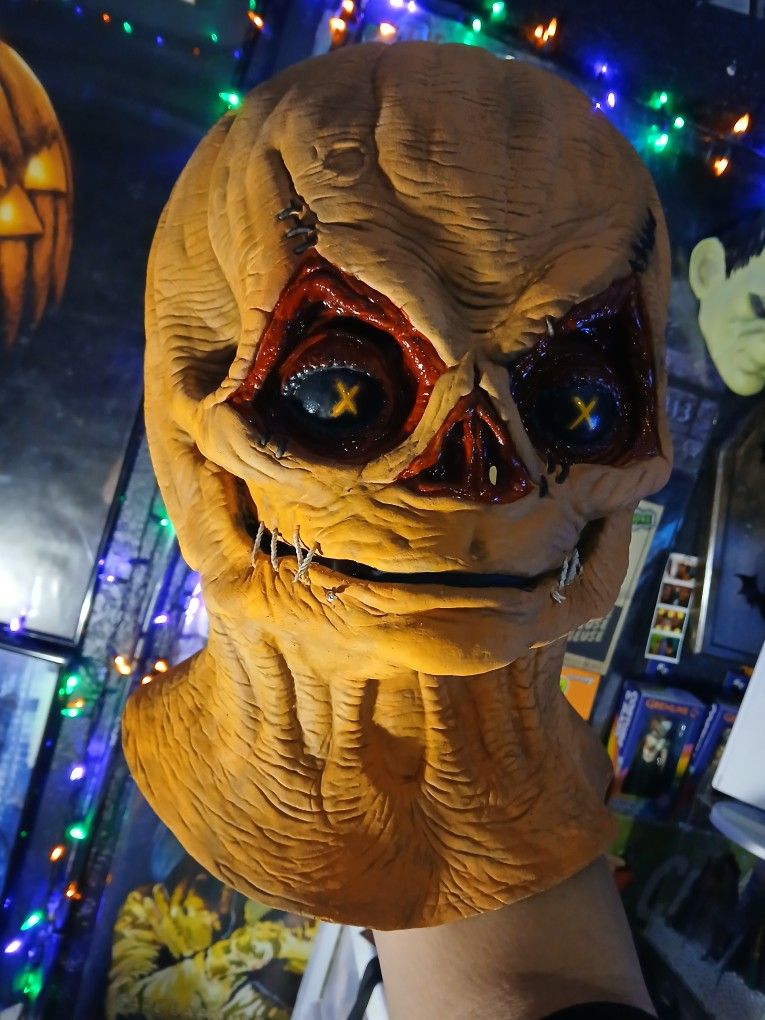 Sam Trick Or Trick Mask 