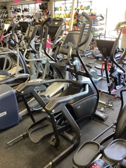 Matrix E50 High End Elliptical Cross Trainer 16” XIR Touchscreen No Subscription Includes Warranty