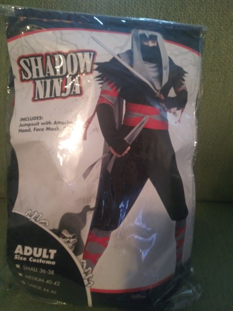 Mens halloween XL ninja suit