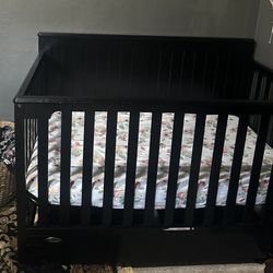 Graco Hadley 5 In 1 Convertible Crib Plus Mattress