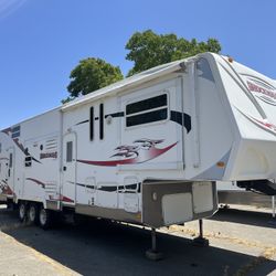 2009 Shockwave Toy Hauler 