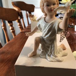 Angel Of Peace Lenox Fine China   1534/5000