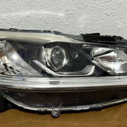 2013 - 2015 HONDA ACCORD SEDAN RH PASSENGER HEADLIGHT