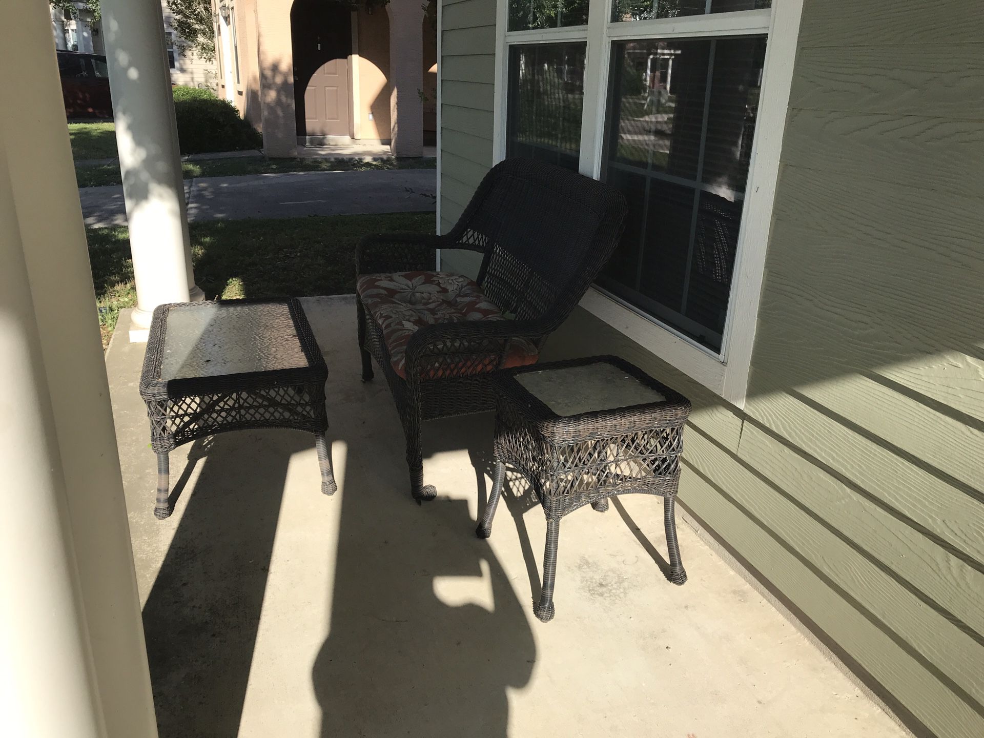 Patio Furniture, cushions included. Must pick up from Fort Sam Houston.. military ID required