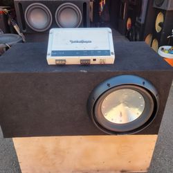 UNA BOCINA Y AMPLIFIER 