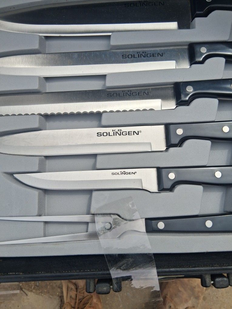 Pafetinal Knife Set Never Used