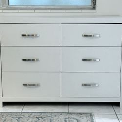 Drawer/ chest 6 Drawers White .