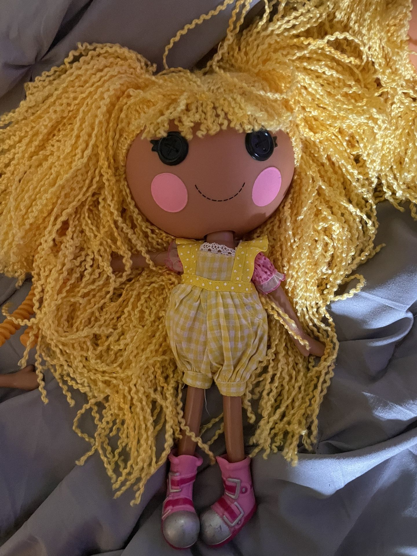 yellow pigtails lalaloopsy