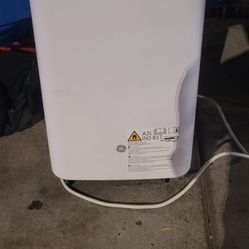GE Stand-up Air Conditioner