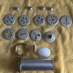 Vintage Combination Cake Decorating & Cookie Press Maker 17 Pieces 