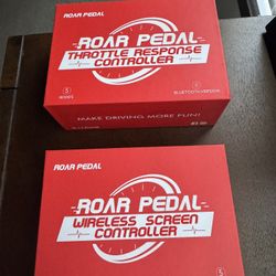 Roar Pedal Throttle Response Controller (compatible with most vehicles)