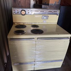 Vintage GE Stove