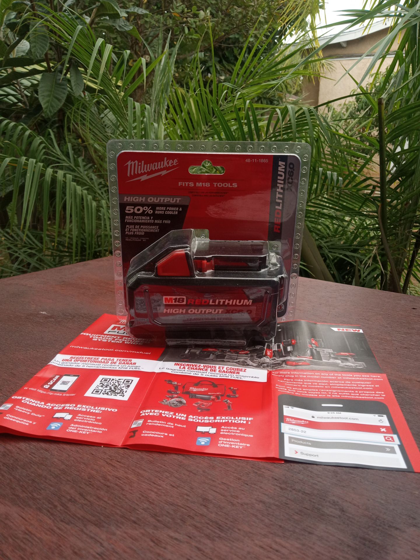 Milwaukee. 18 v new. High output. Battery. 8.0. AH. Lithium