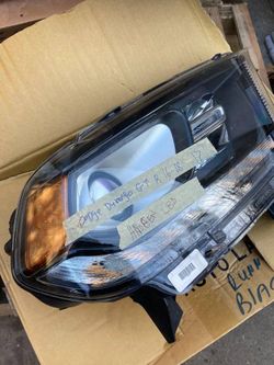 14-19 Dodge Durango OEM Headlight Assembly Passenger Right