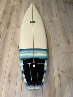 Thruster Surfboard