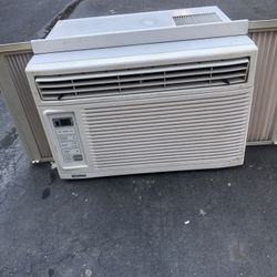 Very Good Condition Kenmore Air Conditioner 