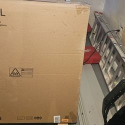 Kanto MTM65PL Adjustavle TV Stand