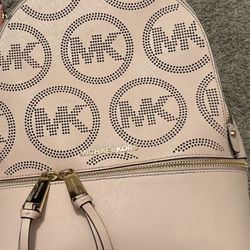 Michael Kors - Pink - Medium Zipper Bag