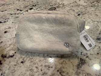 Lululemon belt bag
