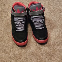 Clean Original Adidas Hightops