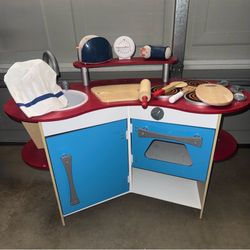 Melissa and Doug Wooden Kitchen and accessories
