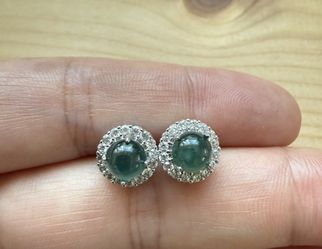 10mm emerald earrings