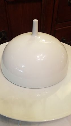 Corby Hall Deep plate with Cover