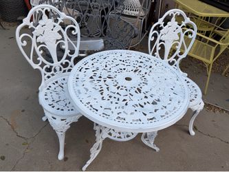 Beautiful Victoria bistro set