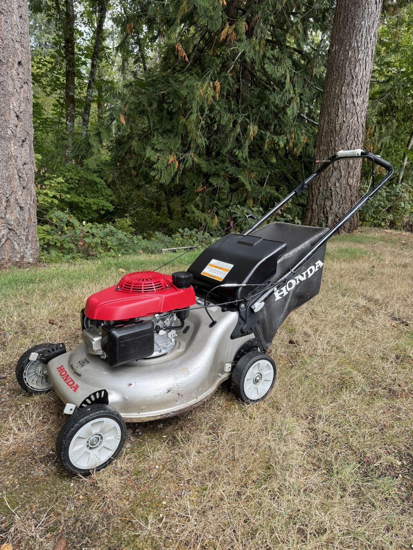 HONDA HRR216 self propelled mower
