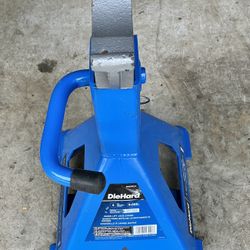 DieHard 4 Ton Quick Start Jack Stand: Support Range 13.63" to 20.38" 8000 Lbs